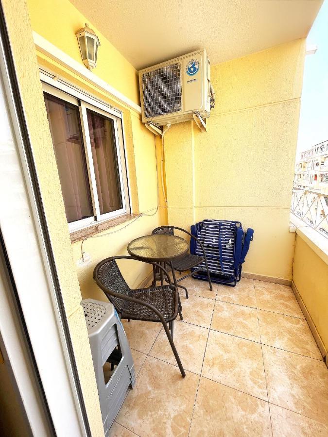 Daniela apartament Torrevieja Bagian luar foto